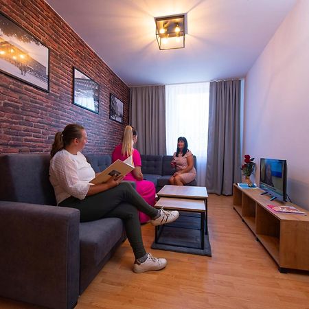 Hotel Spolcentrum Svit Extérieur photo