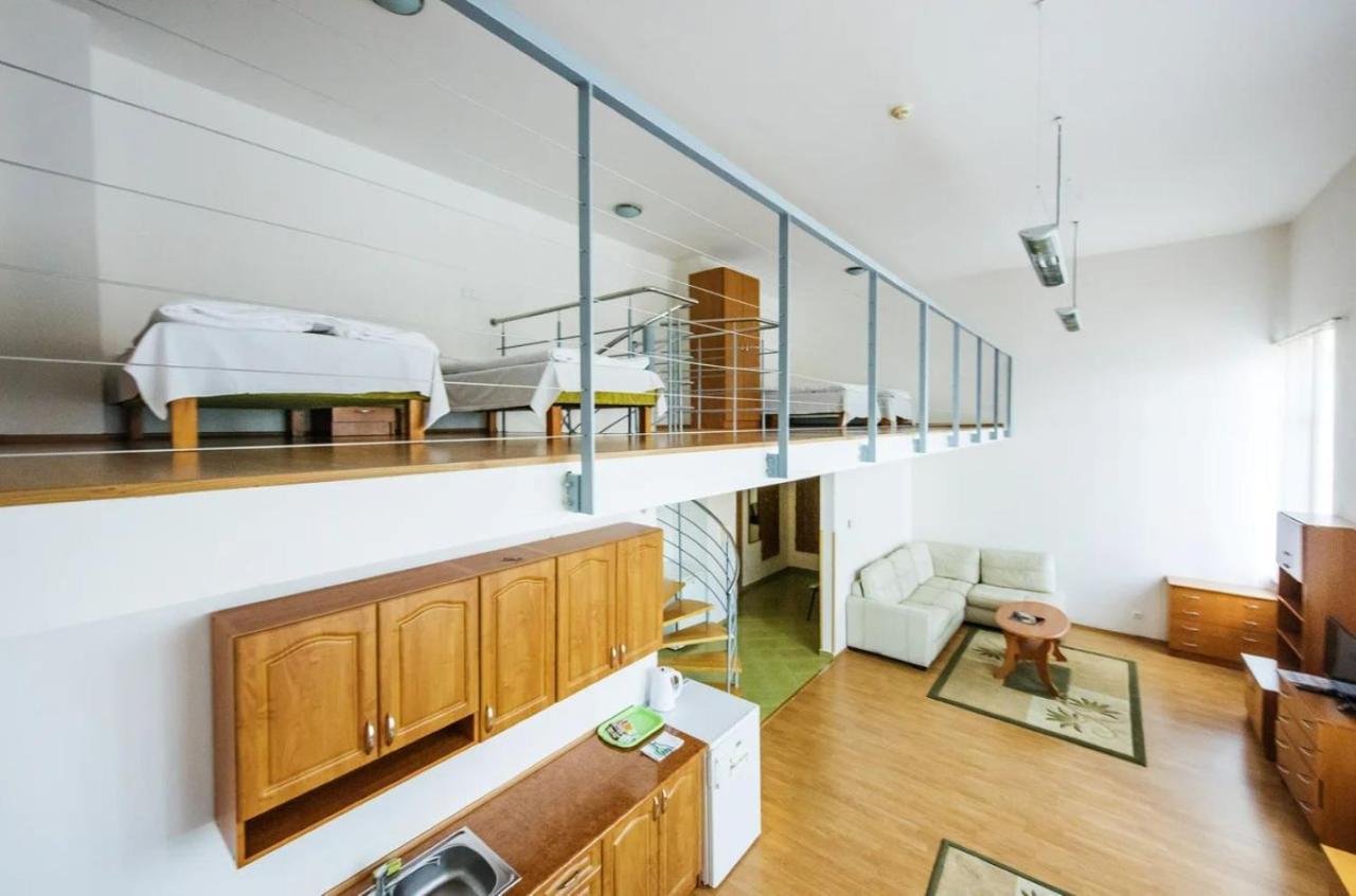Hotel Spolcentrum Svit Extérieur photo