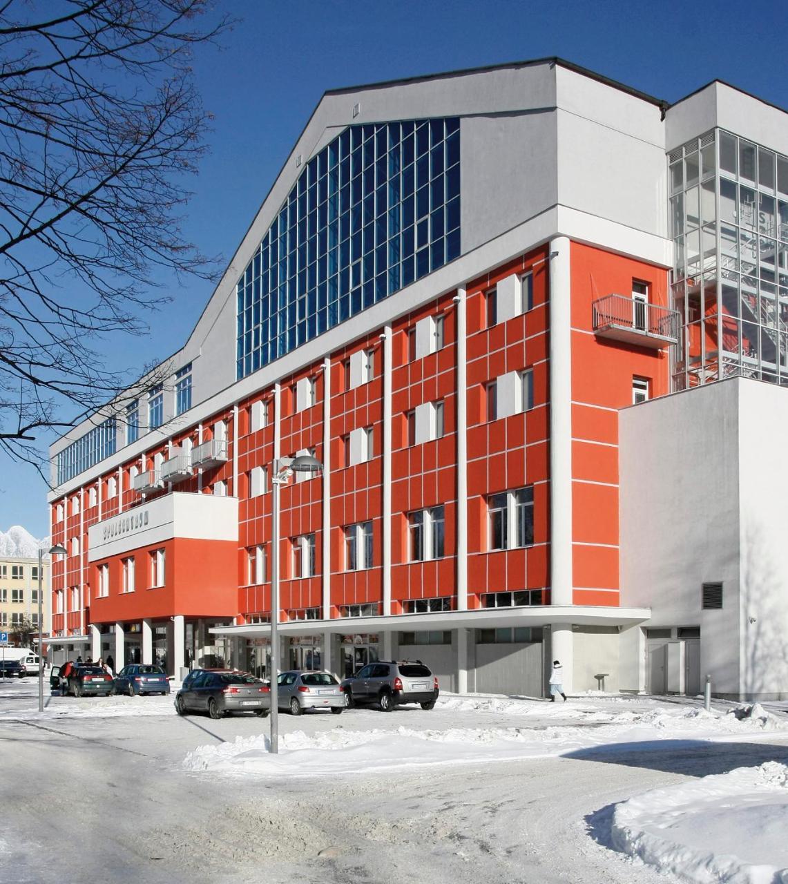 Hotel Spolcentrum Svit Extérieur photo